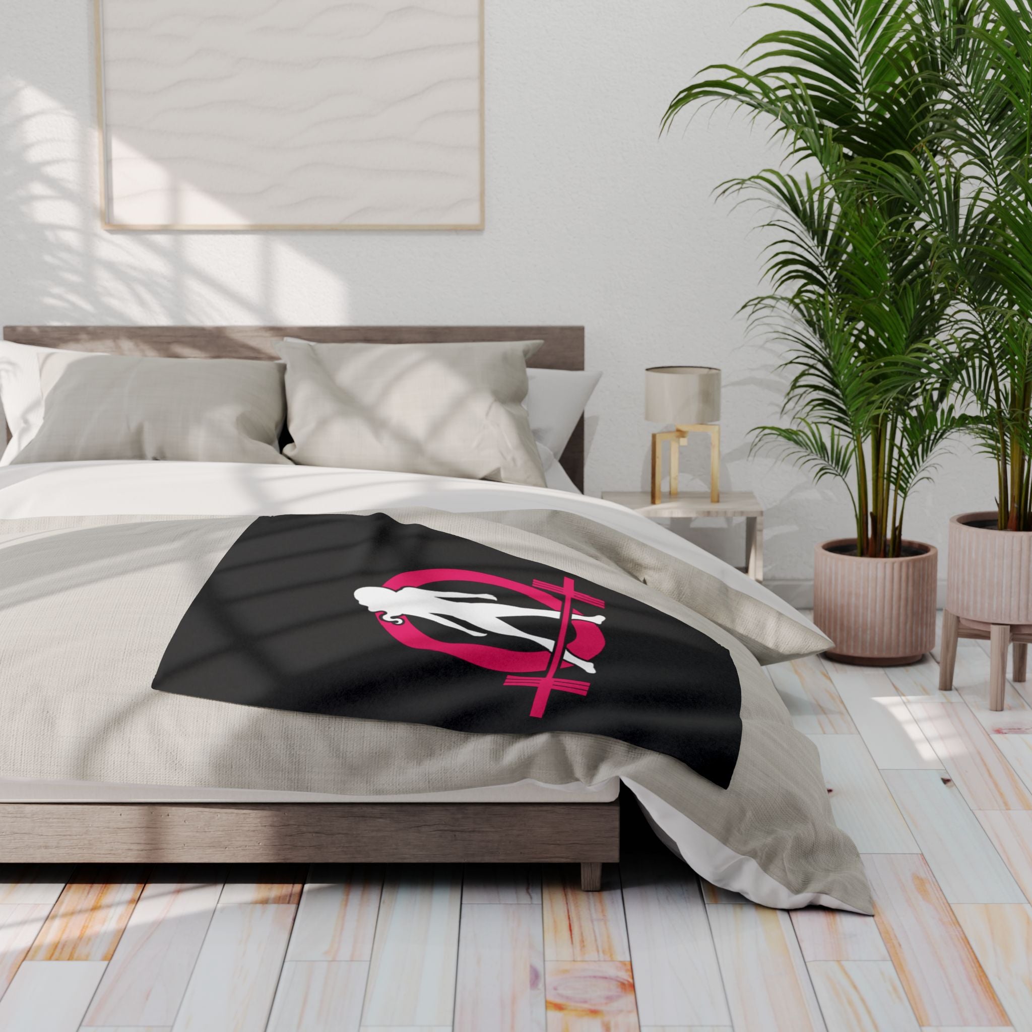 WWLW Arctic Fleece Blanket – Black Classic Logo 🖤